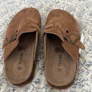 NWT TF Star Suede Clogs- never worn